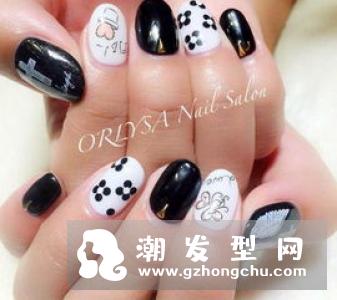 美甲甲片可以维持多久 多少钱一次