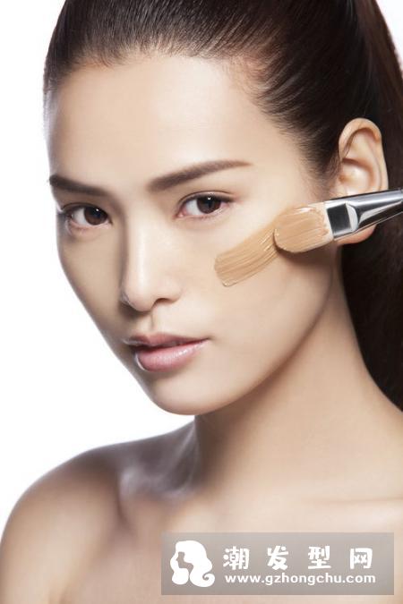 浮粉和脱妆有什么区别 从特征原因上看