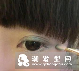韩系盖耳短发 乖巧减龄显嫩