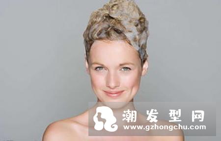 橄榄油可以抹在头发上吗 怎么用