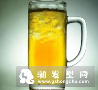 荷花头染什么颜色好看 酒红色就是这样迷人