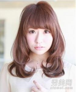 内扣烫波波头 大脸显瘦秘诀