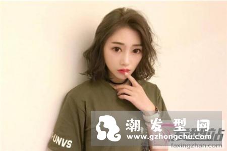 短发空气烫发型 慵懒风也有浓郁女人味