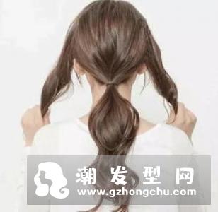 发量少的女生怎么扎头发 这样扎发蓬松显发量又减龄
