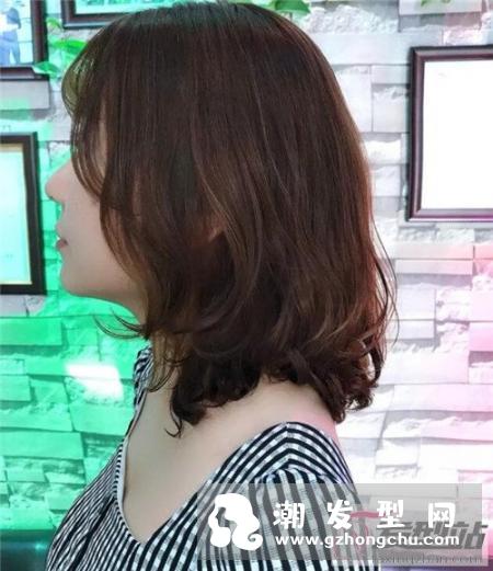 今年流行烫发出炉 “减龄烫”显瘦减龄两不误