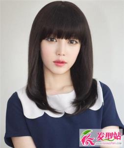 发尾微扣梨花头 韩式淑女OL气质