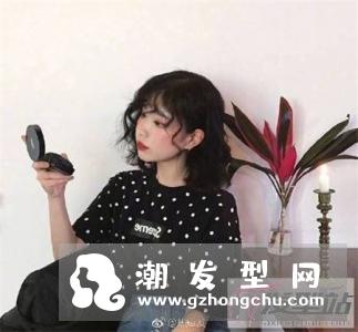 及肩发型怎么烫好看 泡面卷弹力十足显个性