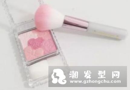 腮红盘碎了如何修复 颊彩怎么画