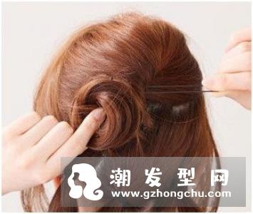 短发怎么盘发好看 发尾用发夹固定