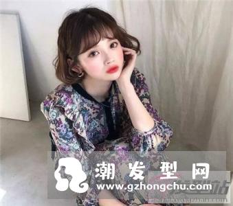 女学生短发烫发波波头 发尾制造内扣潮流显瘦少不了