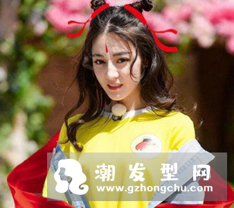 犄角头发图片 迪丽热巴你好美