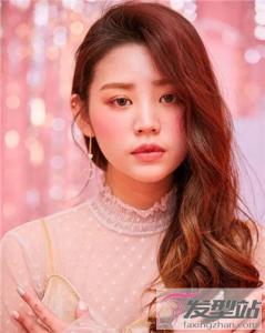 多长的头发可以烫大卷 中长大卷烫发才是最美