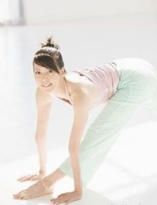 办公室如何做瘦腿瑜伽 适合哪些人