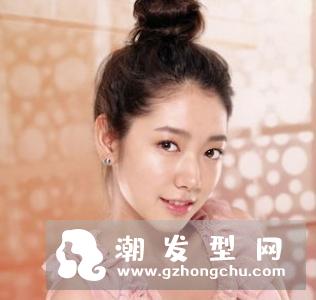简单漂亮花苞头扎法 各种勾人软萌包包头扎发请保存