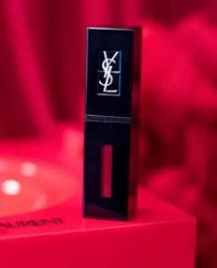 ysl2018唇釉升级色号有哪些 413和415试色图