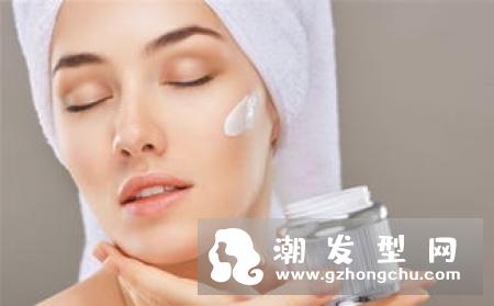 面霜搓泥是什么原因 怎么办