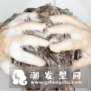 夏天头发几天洗一次 如何洗头发好