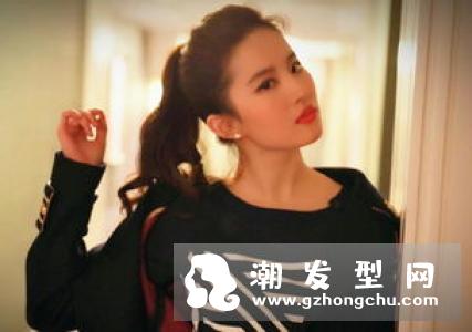 留长发过渡期怎么打理 超美中长发编发造型你也可以驾驭