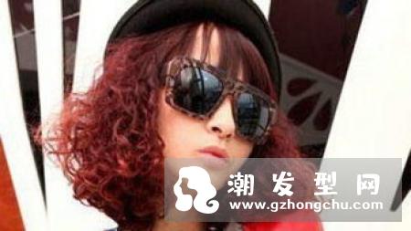 螺丝烫小卷发型 洋气烫发张扬自我