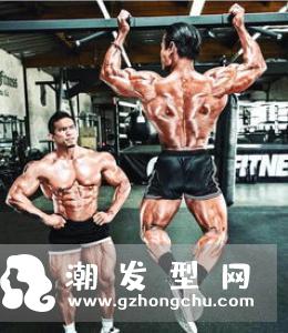 高位下拉的标准动作 练哪些肌肉