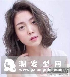 睡不醒短发怎么烫好看 慵懒自然显女人味