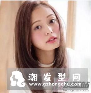 中长发梨花头发型 彰显温柔优雅魅力