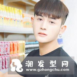 2017年男生流行发型 两边铲不同发型介绍