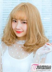 蓬松梨花头短发 修颜塑型两不误
