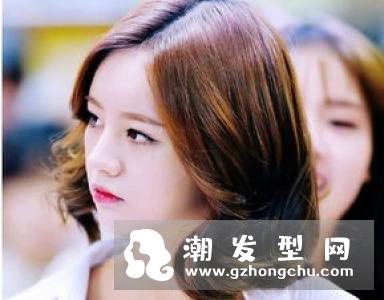 大脸女生染什么颜色好看 金棕黄有点个性