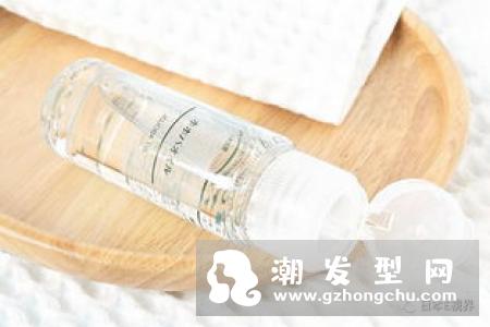 荷荷巴油可以直接擦脸吗 可以卸妆吗