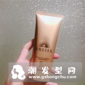 防晒乳和防晒喷雾哪个好 有什么区别