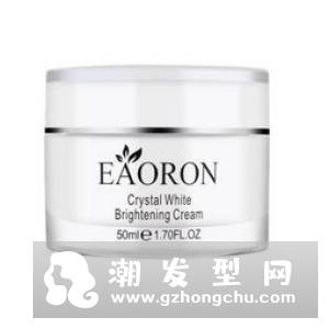 水光霜适合什么皮肤 和素颜霜有什么区别