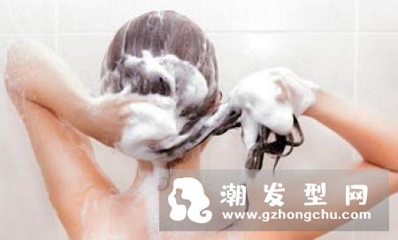 miumiu缪缪新款香水叫什么 LEau Bleue味道及价格