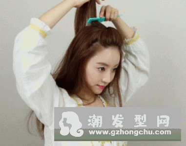 穿高领毛衣适合扎什么发型 马尾太好看发量少的人必学！