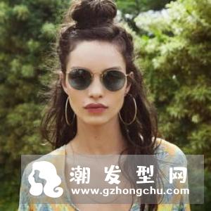 李艾瑾马尾发型图片 有甘蔗辫的效果
