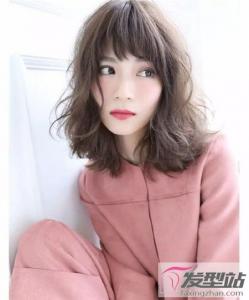 波波头烫发设计 空气感线条显瘦