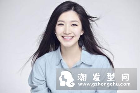 女明星哪吒头造型 俏皮减龄变青春少女