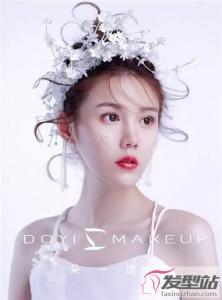森系抽丝新娘发型 甜美迷人走红朋友圈