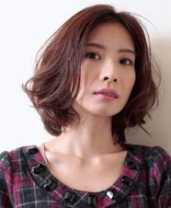 好看又简单的扎发发型 甜美女生必备款款都减龄