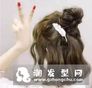 直发怎么扎简单好看 甜美扎发减龄显淑女范