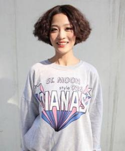 女生爆炸头发型 哪款脸型适合它
