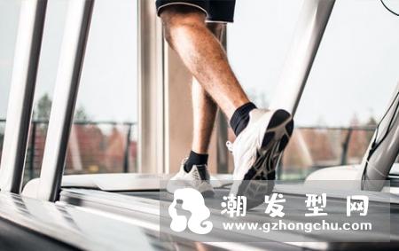 跑步机的正确姿势是什么 功率一般是多少