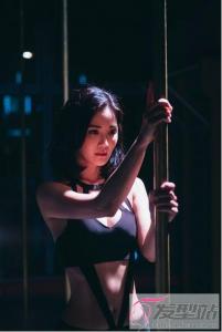 35岁什么发型显年轻 36岁蔡卓妍犹像少女全因这减龄发型！