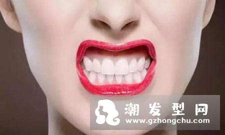哑光口红和滋润的区别 和亮光的区别