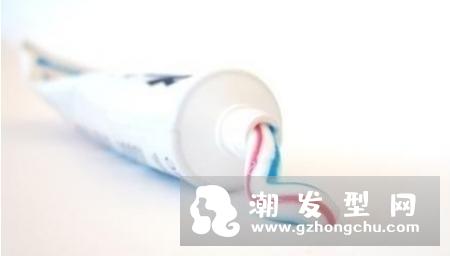 牙膏可以去斑吗 可以洗脸吗