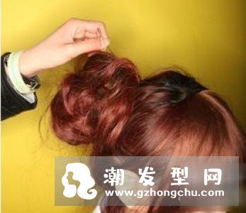 假发怎么带不显头大 可以扎起来吗