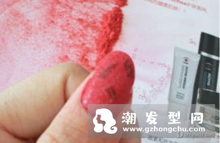 丝绒美甲怎么做教程图解 能保持多久