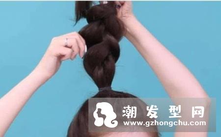 没有刘海怎么扎头发好看 夏日清爽丸子头怎么扎