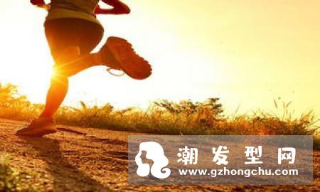 冬天夜跑好还是晨跑好 好处有哪些