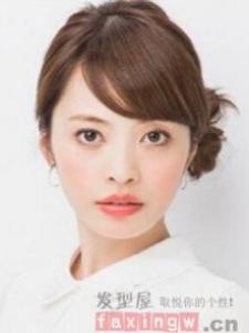 女生长发适合扎什么发型 超简单扎发时尚又百搭